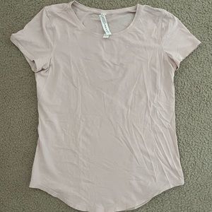 Lululemon t-shirt